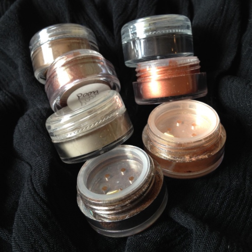 Mineral Eyeshadows - Picture 5 of 5